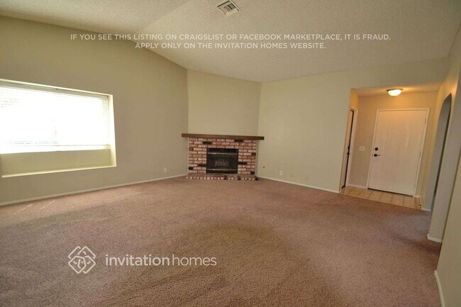 Foto del edificio - 318 W Tenth Pl