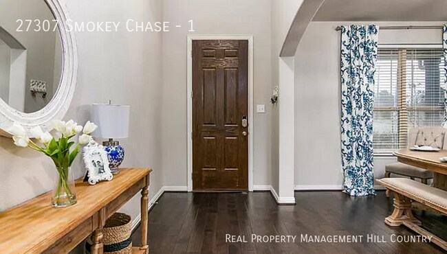 Foto del edificio - 27307 Smokey Chase