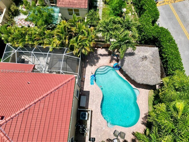 Foto del edificio - 584 NW 87th Terrace