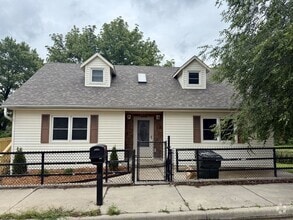 Building Photo - 1311 Shawnee St