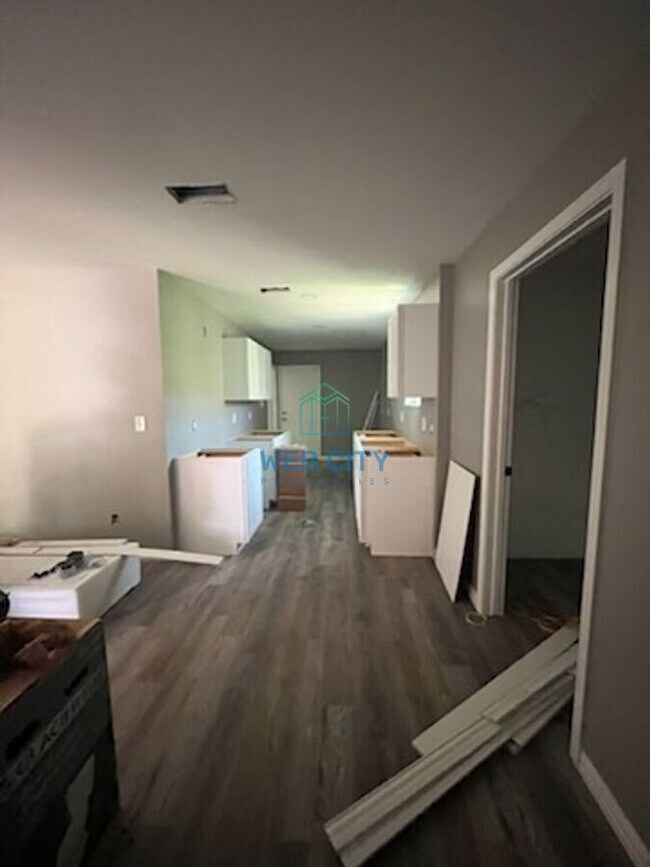 Foto del edificio - 9511 Laneyvale Ave