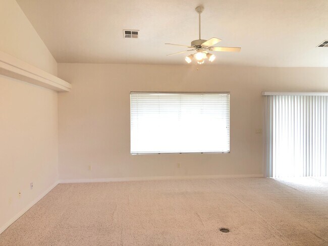 Foto del edificio - 3 bed 2 bath home for rent in Hurricane