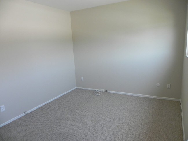 Building Photo - 25206 Bigelow Rd