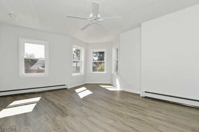 Building Photo - 41 Mission St