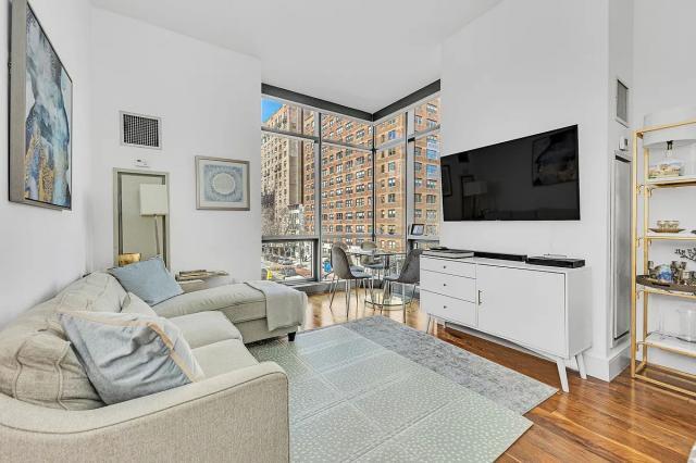 Foto principal - 2 bedroom in New York NY 10075