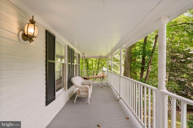 Building Photo - 15535 Laurel Ridge Rd