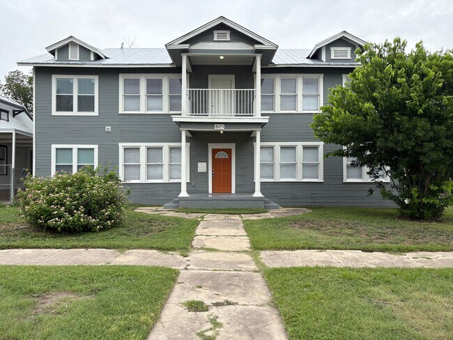 Photo - Beacon Hill Apartment