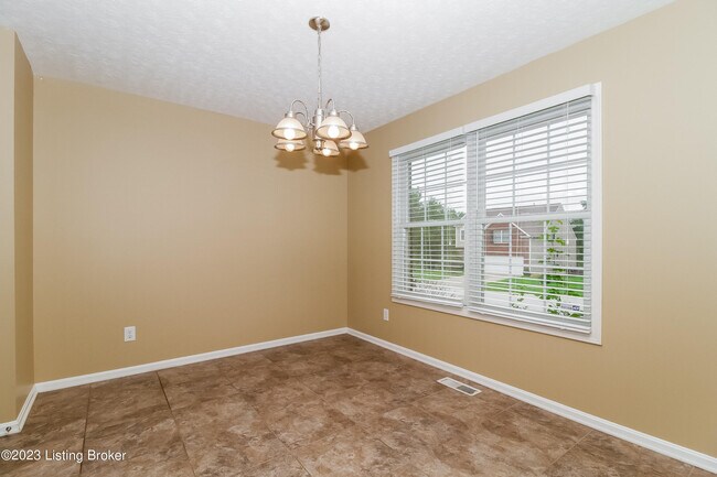 Foto del edificio - 11912 Longview Farm Dr