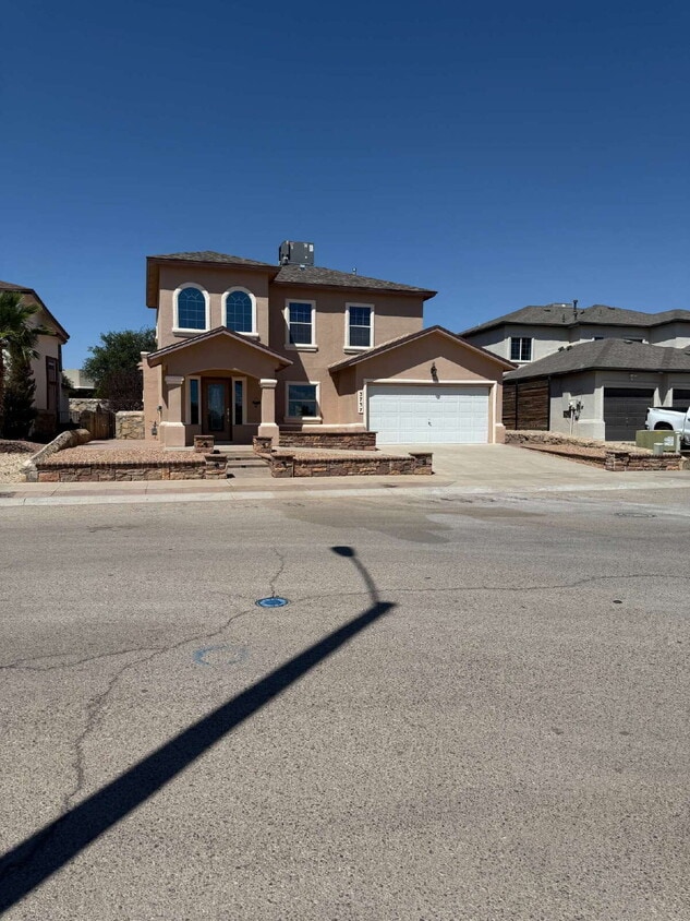 Primary Photo - "Spacious 4-Bedroom Oasis with Granite Kit...