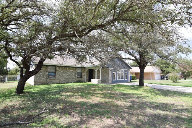 Foto del edificio - 1425 Janet Ln