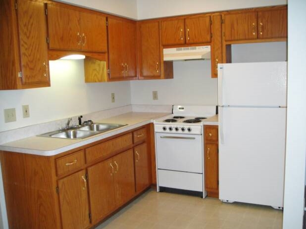 Building Photo - 808-809 Covey Ln