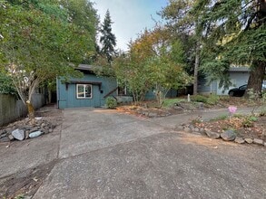 Building Photo - 3060 Onyx St