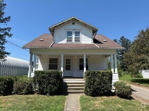 Building Photo - 812 Brentwood Rd