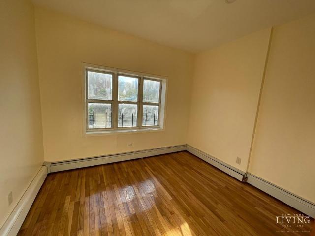 Foto del edificio - 3 bedroom in BROOKLYN NY 11208