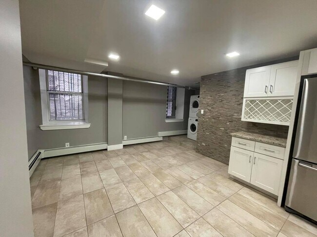 Foto del edificio - 304 W 151st St