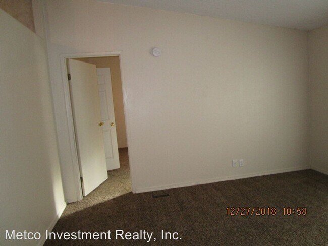 Building Photo - 38893 Place Rd