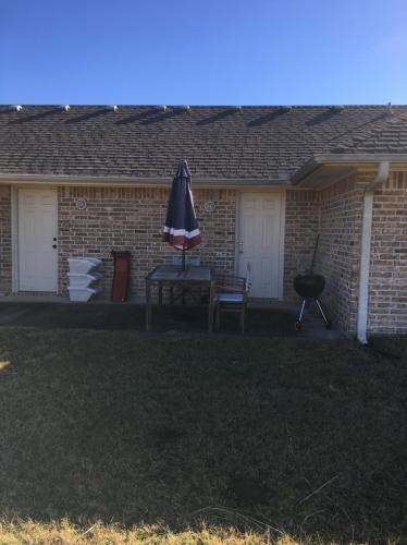 Building Photo - 149 Satch Dr
