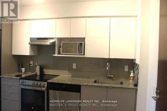 Building Photo - 120 Varna Dr