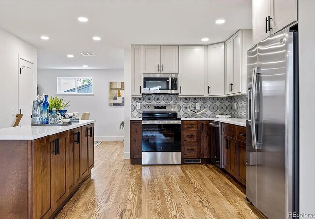 Cocina - 5573 S Huron St