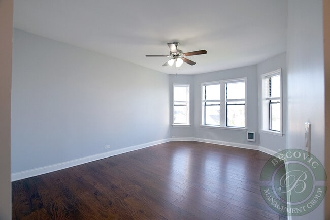 Building Photo - 3641 W Dickens Ave