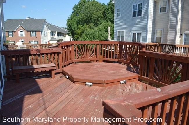 Foto del edificio - 3 br, 3 bath House - 9907 Tulip Tree Drive