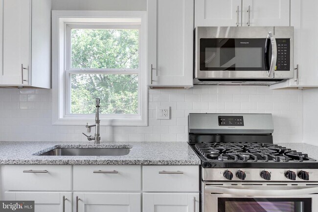 Foto del edificio - 5212 D St SE