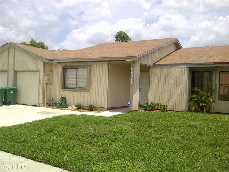 Primary Photo - 9621 W Daffodil Ln