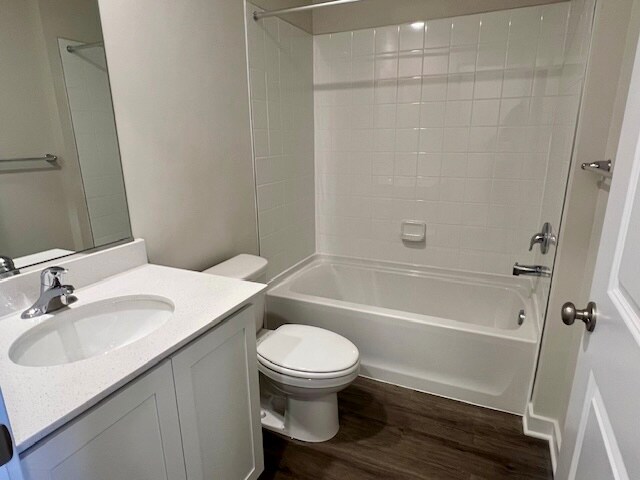 Foto del edificio - 7406 Calm Retreat Blvd