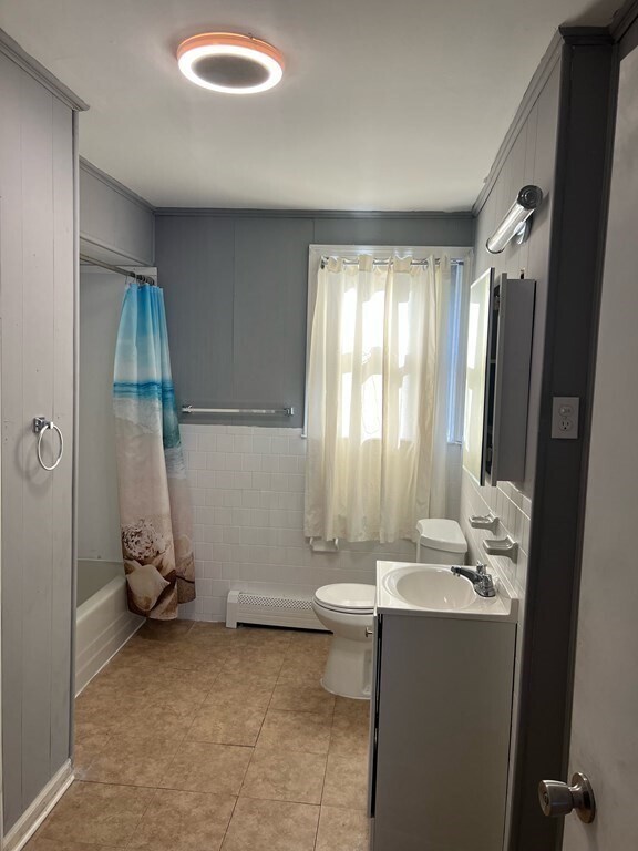 Building Photo - 161 Branch St