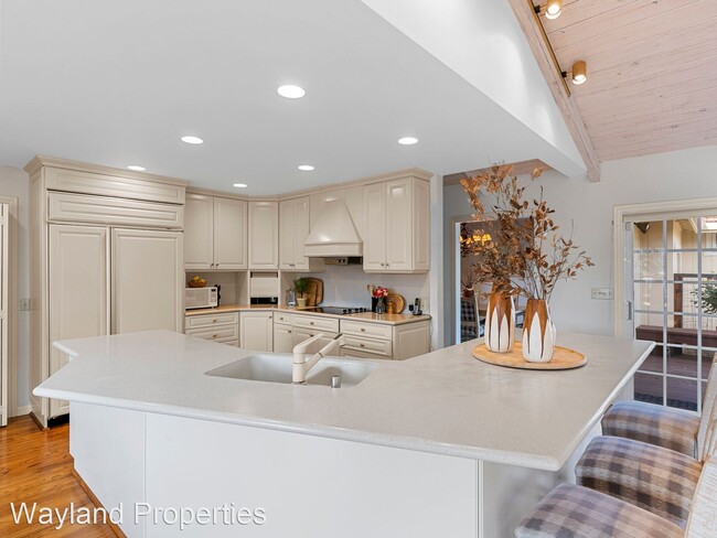 Building Photo - 3 br, 2.5 bath House - 14130 Vereda Del Po...