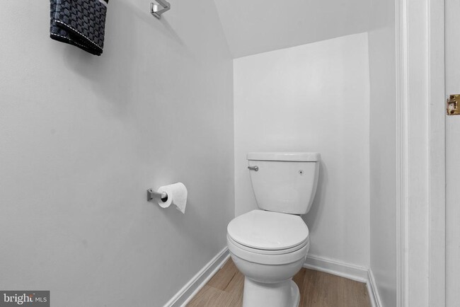 Building Photo - 3508 Essington Ct