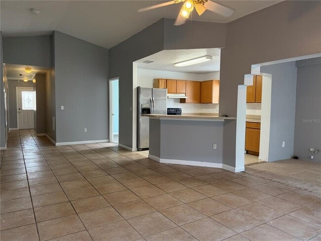Building Photo - 2427 Camden Oaks Pl