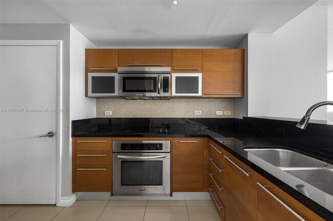 Foto del edificio - 253 NE 2nd St