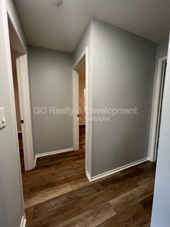 Foto del edificio - 312 N Warwick Ave