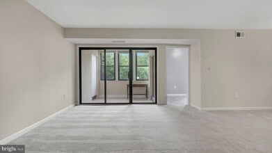 Building Photo - 9653 White Acre Rd