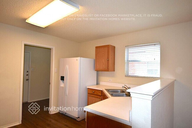 Foto del edificio - 4920 Waterford Dr