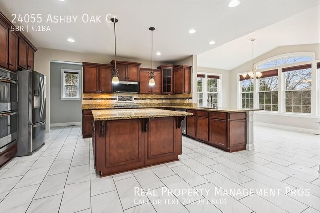 Building Photo - 24055 Ashby Oak Ct