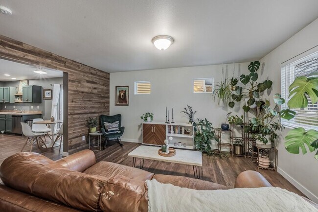 Foto del edificio - 3324 E Garrin Ct