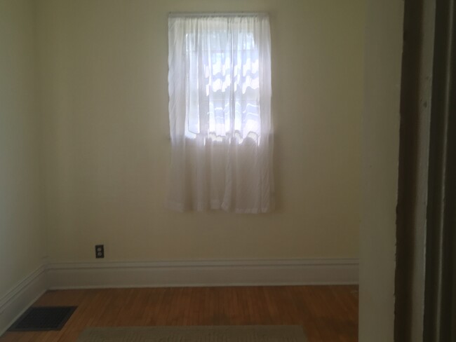 Downstairs bedroom - 220 North St W