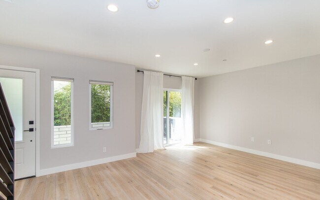 Foto del edificio - Enjoy Living in Carlsbad Village!