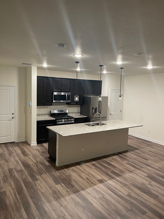 Foto del edificio - 16828 E 119th Ave