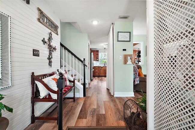 Building Photo - BEAUTIFUL 4BED 2BATH HOME WITH DETACHED OF...