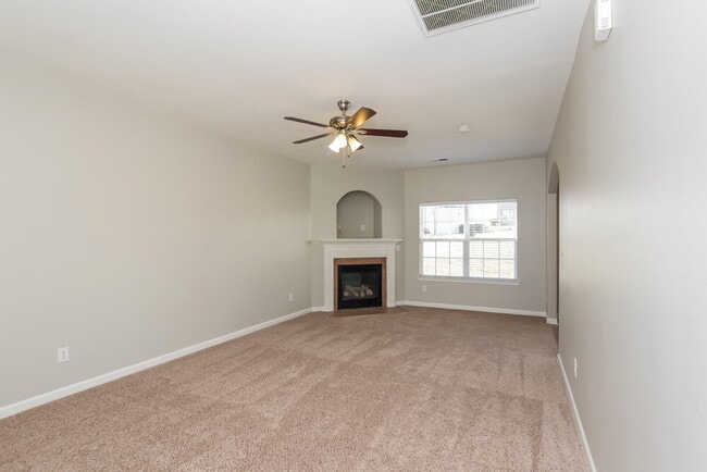 Foto del edificio - 3012 Clover Rd NW