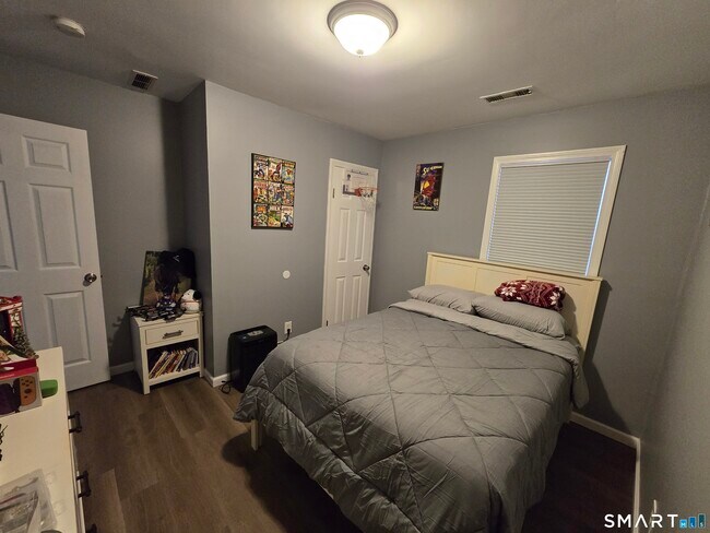 Foto del edificio - 90 Bond St