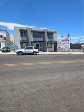 Building Photo - 223 N 9th St