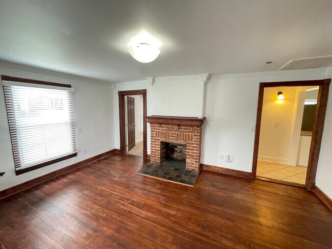 Building Photo - East Nashville home with storage shed, con...
