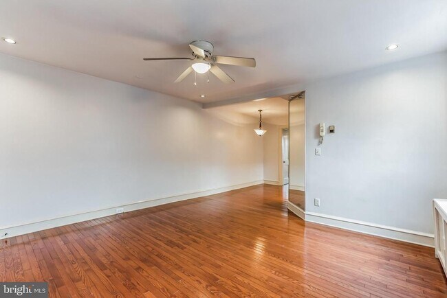 Building Photo - 1326 S Broad St