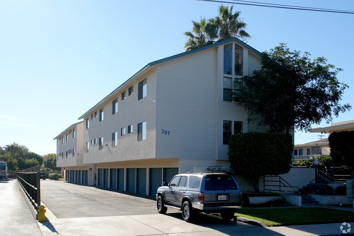 Primary Photo - 307 Chestnut Ave