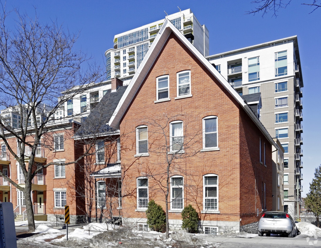 Building Photo - 119 Daly Ave