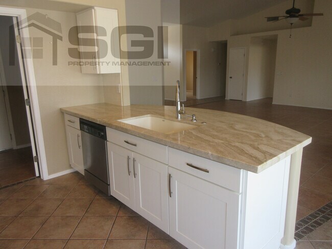 Building Photo - 8606 W Caribbean Ln